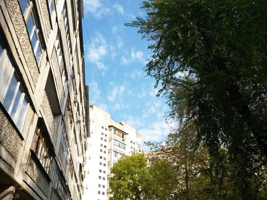"Арбат" Центр Квартира- Apartment "Arbat" อัลมาตี ภายนอก รูปภาพ